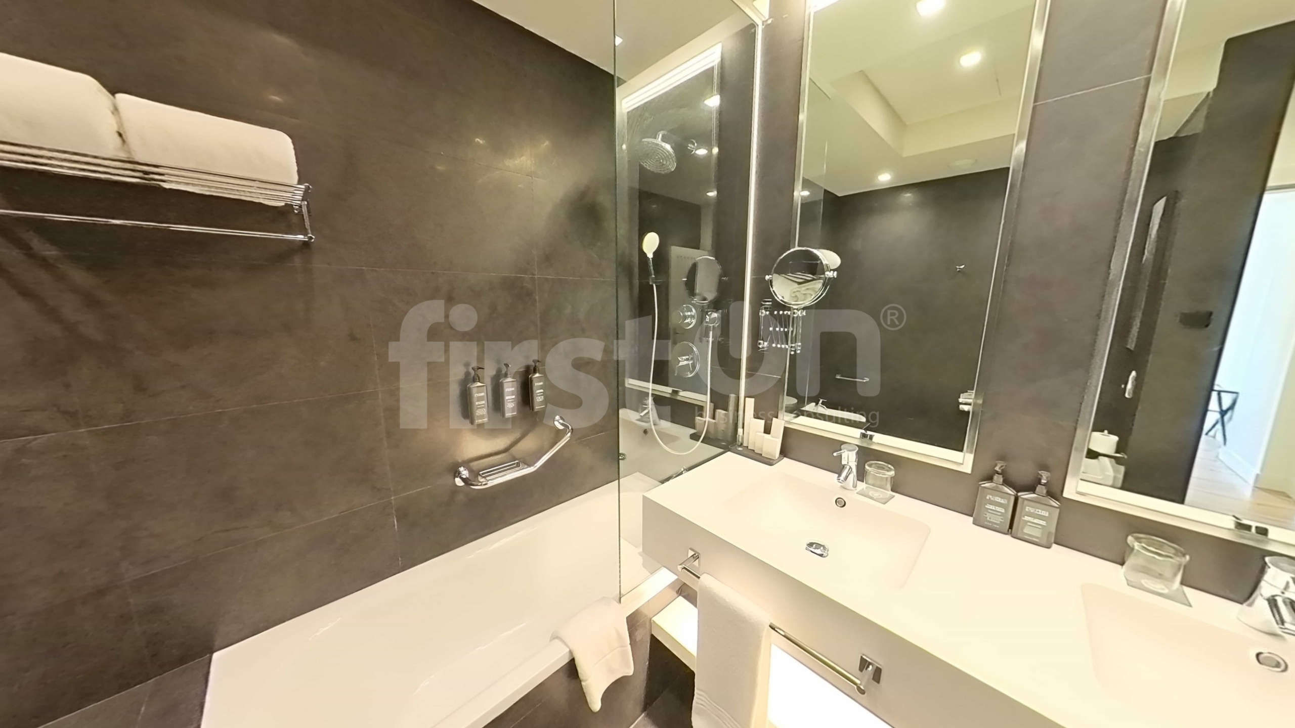 plane_093d9c00-6705-11f0-9c73-0a58a9feac02 2-Bedroom Apartment, Cascais – Quinta da Marinha